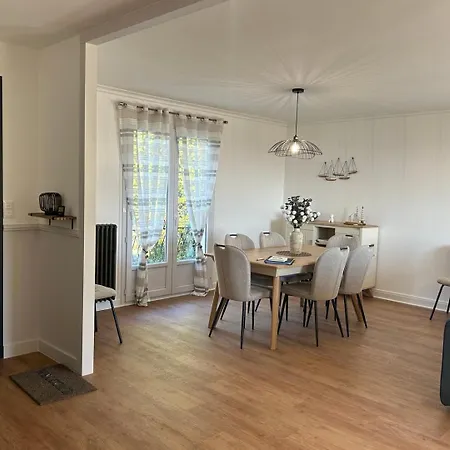 Pensjonat Jumapi House 3*