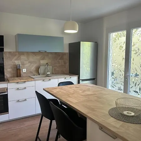 Jumapi House Pensjonat Fontaine-le-Comte