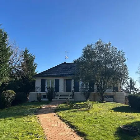 Jumapi House Pensjonat Fontaine-le-Comte