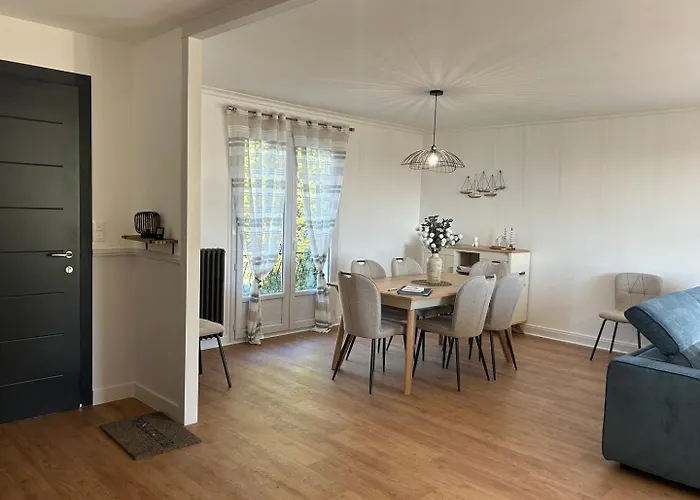 Guest house Jumapi House 3*